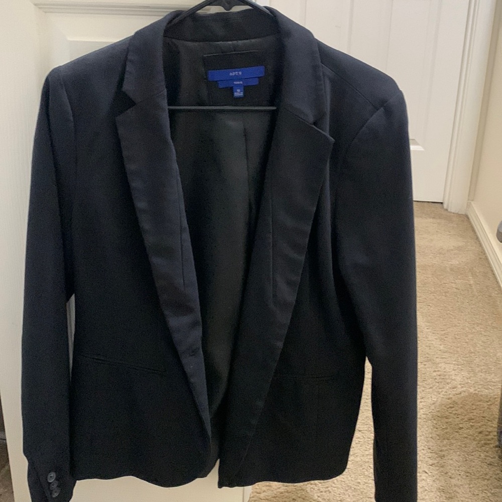 Women’s black blazer